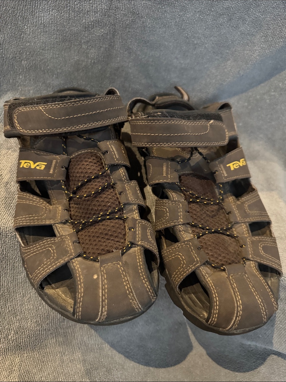 Teva Men’s Forebay Fisherman Brown Closed-Toe Outdoor Sandals with Yellow Logo